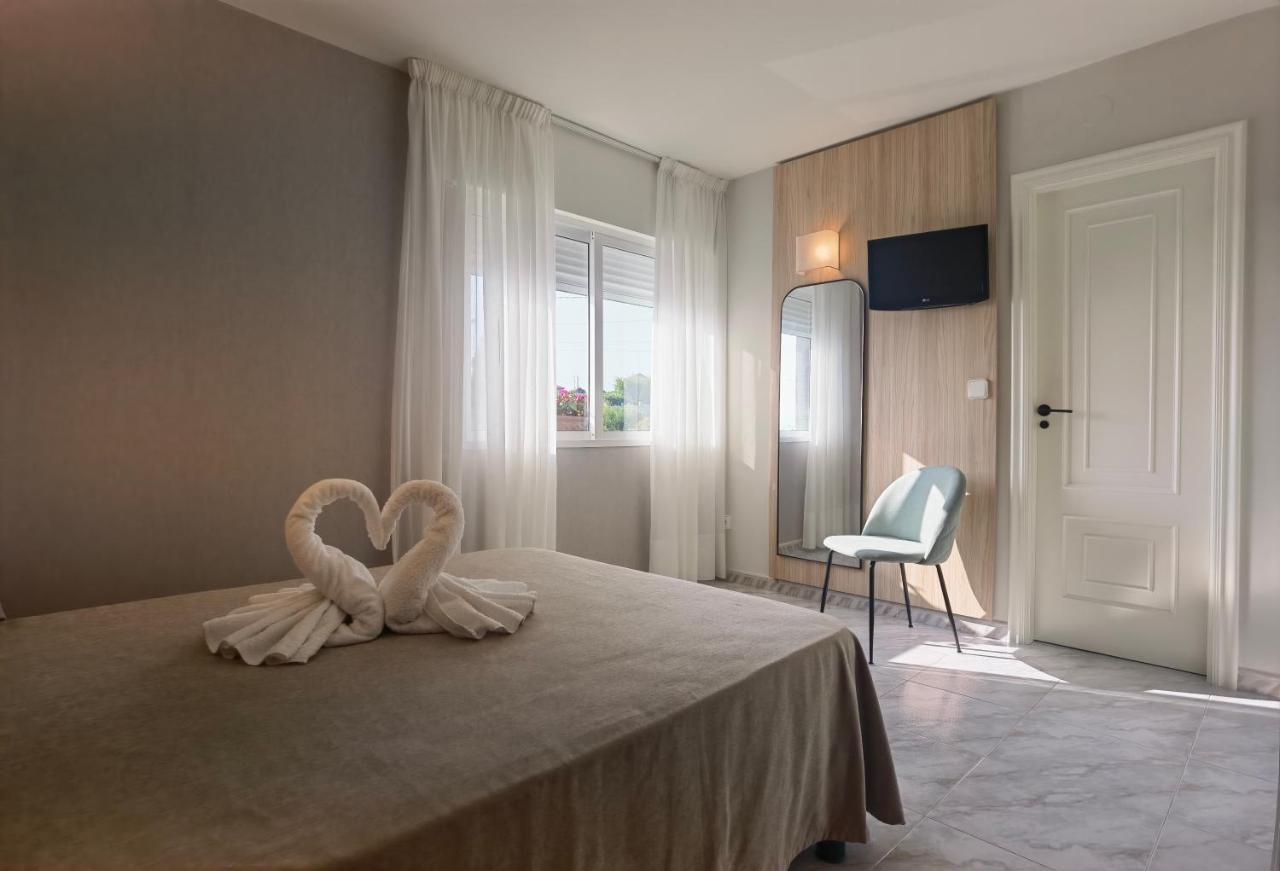 Pension Residencia Cecilia Aios Екстер'єр фото