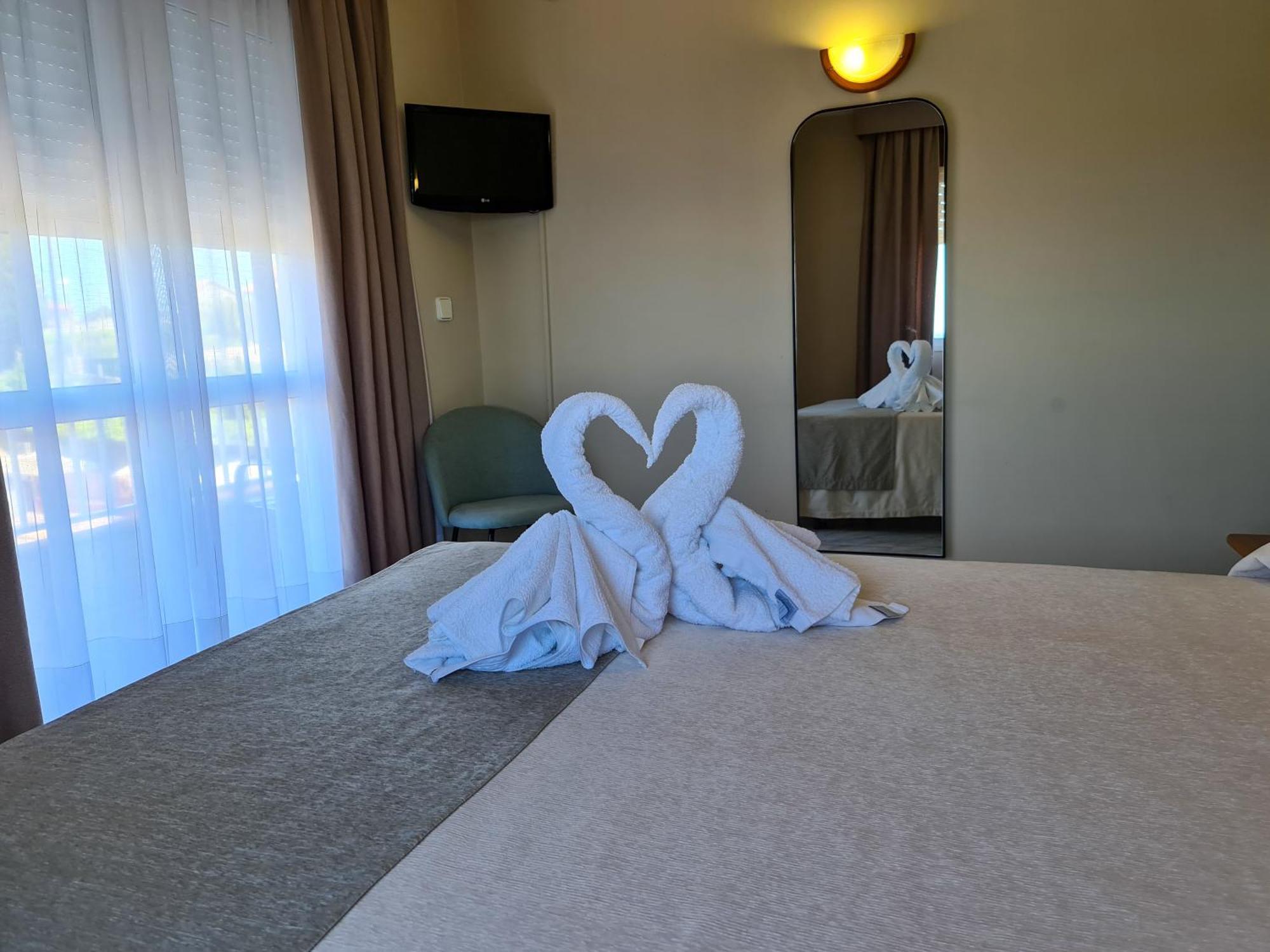 Pension Residencia Cecilia Aios Екстер'єр фото